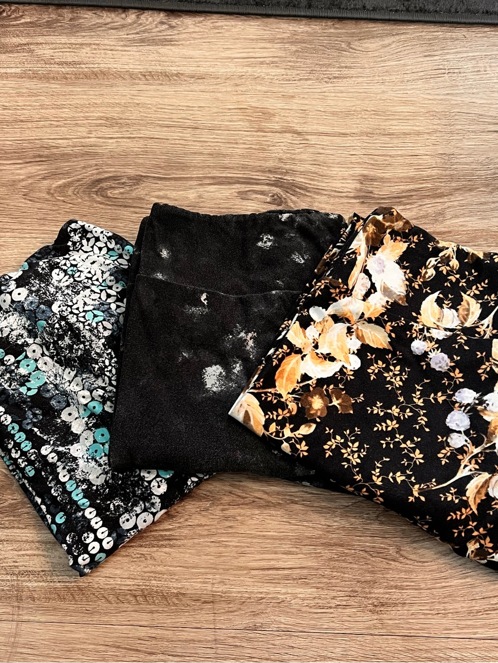 LuLaRoe Tall & Curvy Women's Leggings Trio - Picture 1 of 4